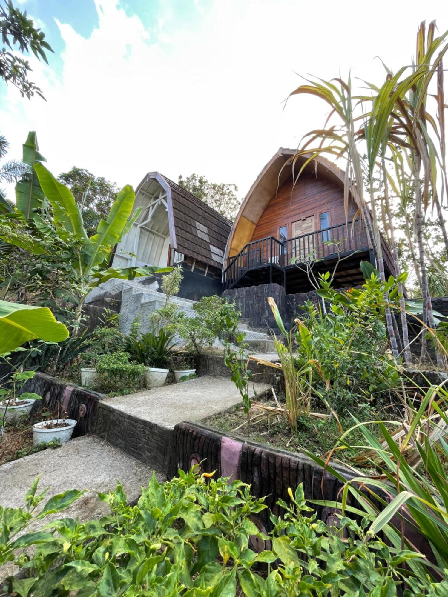 Tri Putri Homestay Kuta  Exterior photo