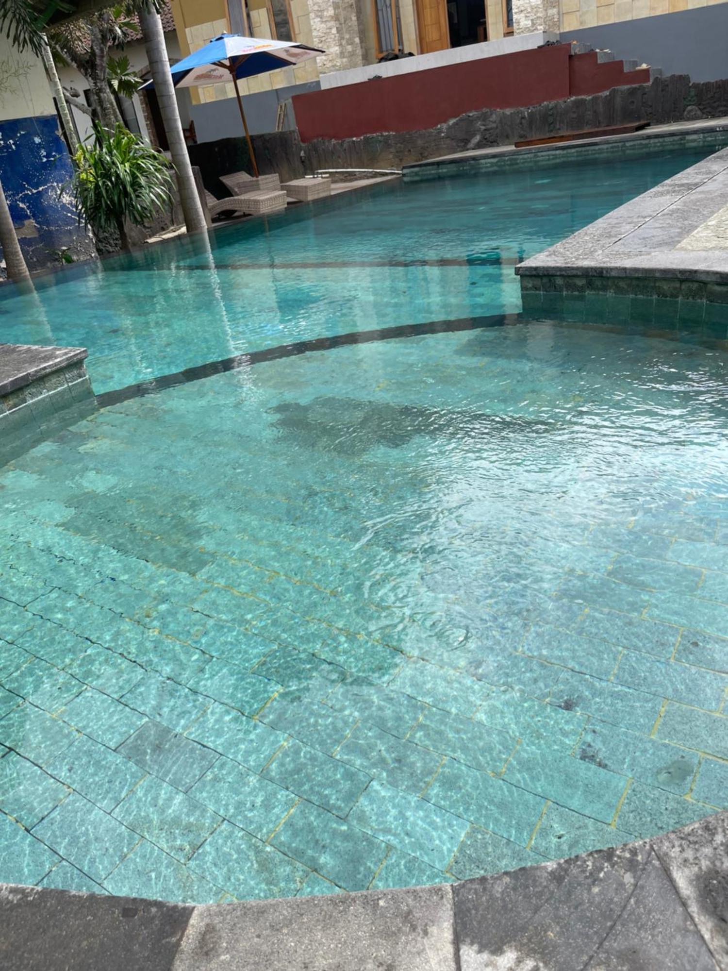 Tri Putri Homestay Kuta  Exterior photo
