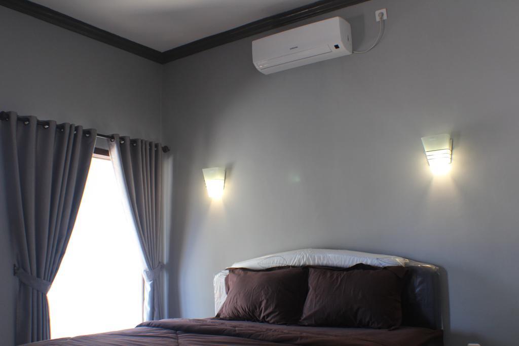 Tri Putri Homestay Kuta  Exterior photo