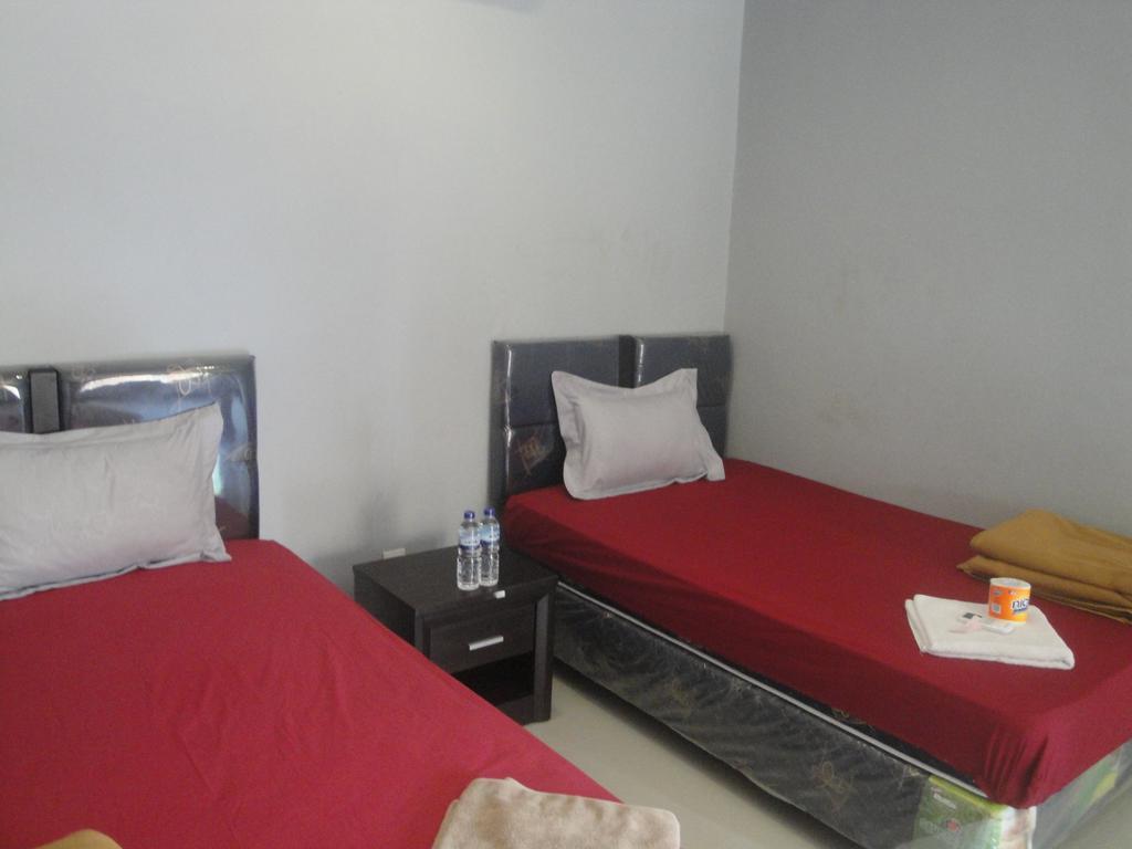 Tri Putri Homestay Kuta  Exterior photo