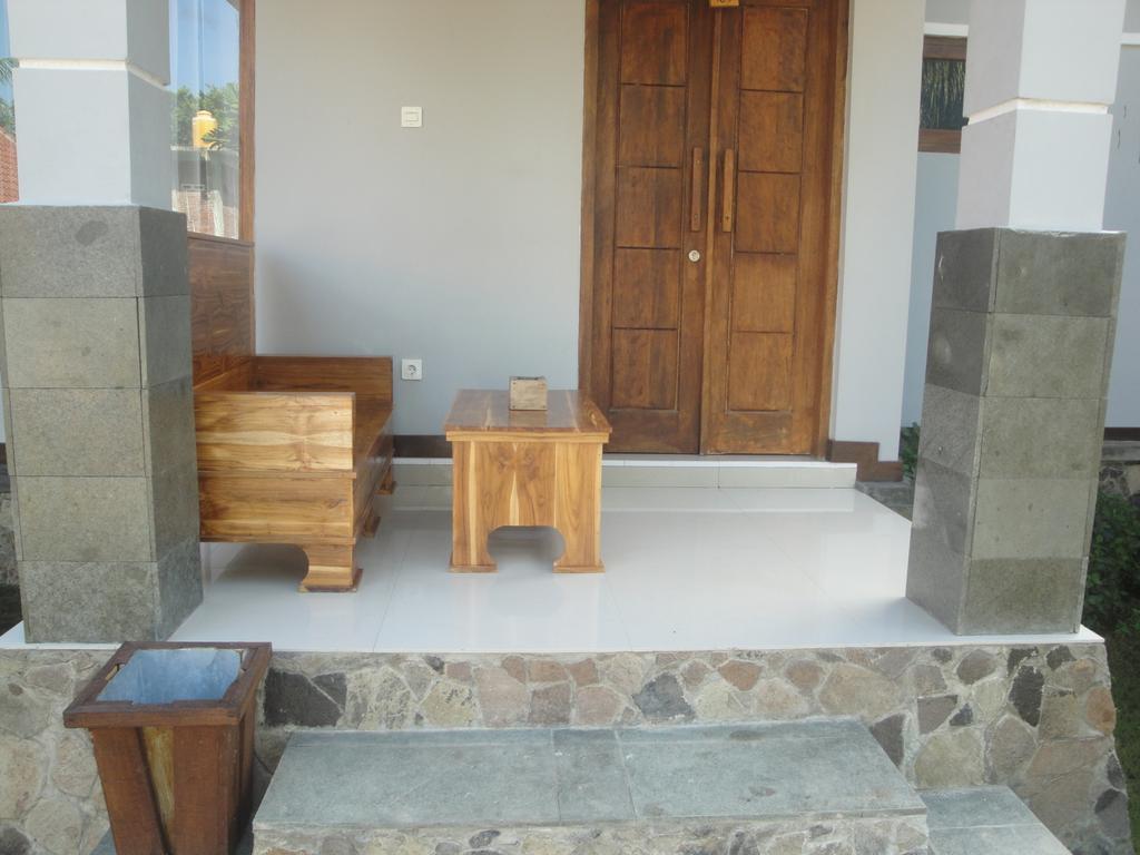 Tri Putri Homestay Kuta  Exterior photo
