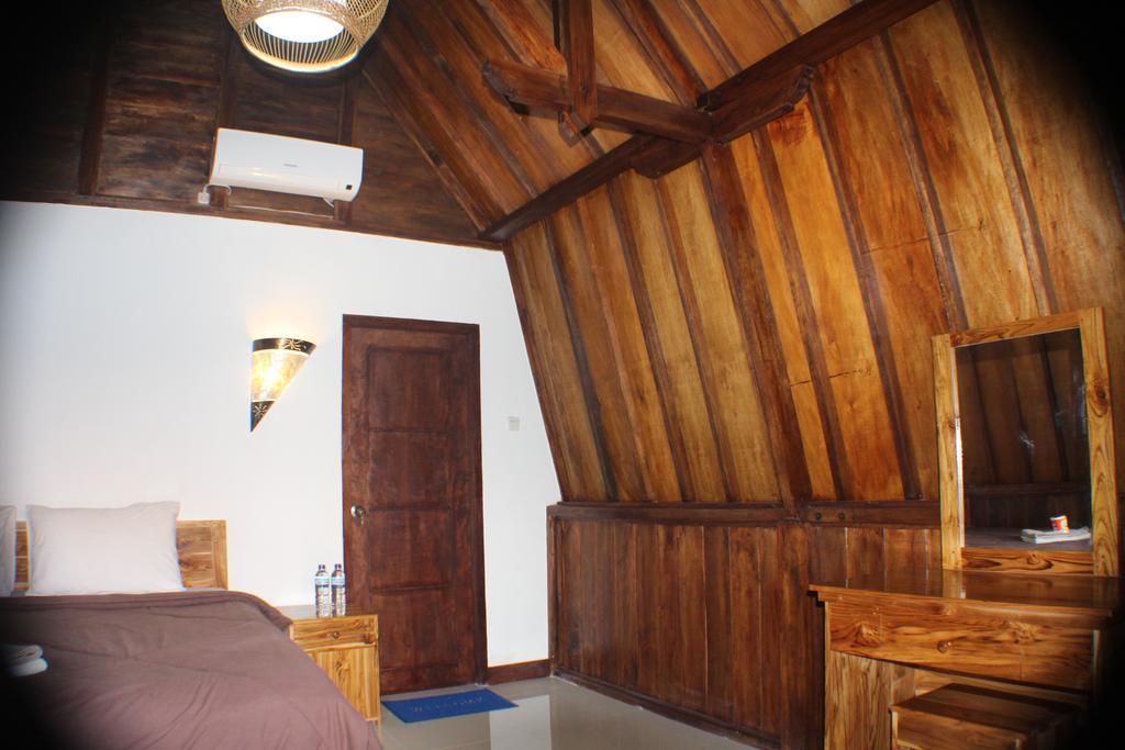 Tri Putri Homestay Kuta  Exterior photo