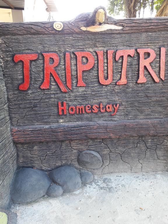 Tri Putri Homestay Kuta  Exterior photo