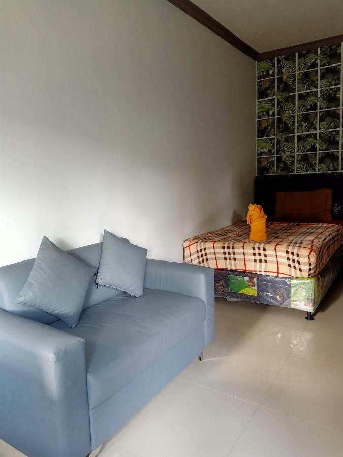 Tri Putri Homestay Kuta  Exterior photo